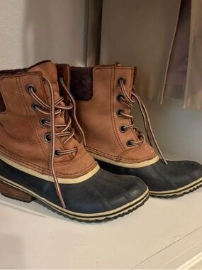 Sorel Women's Waterproof Lace-Up Duck Boots